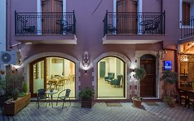 Minaret Suites And Apartments